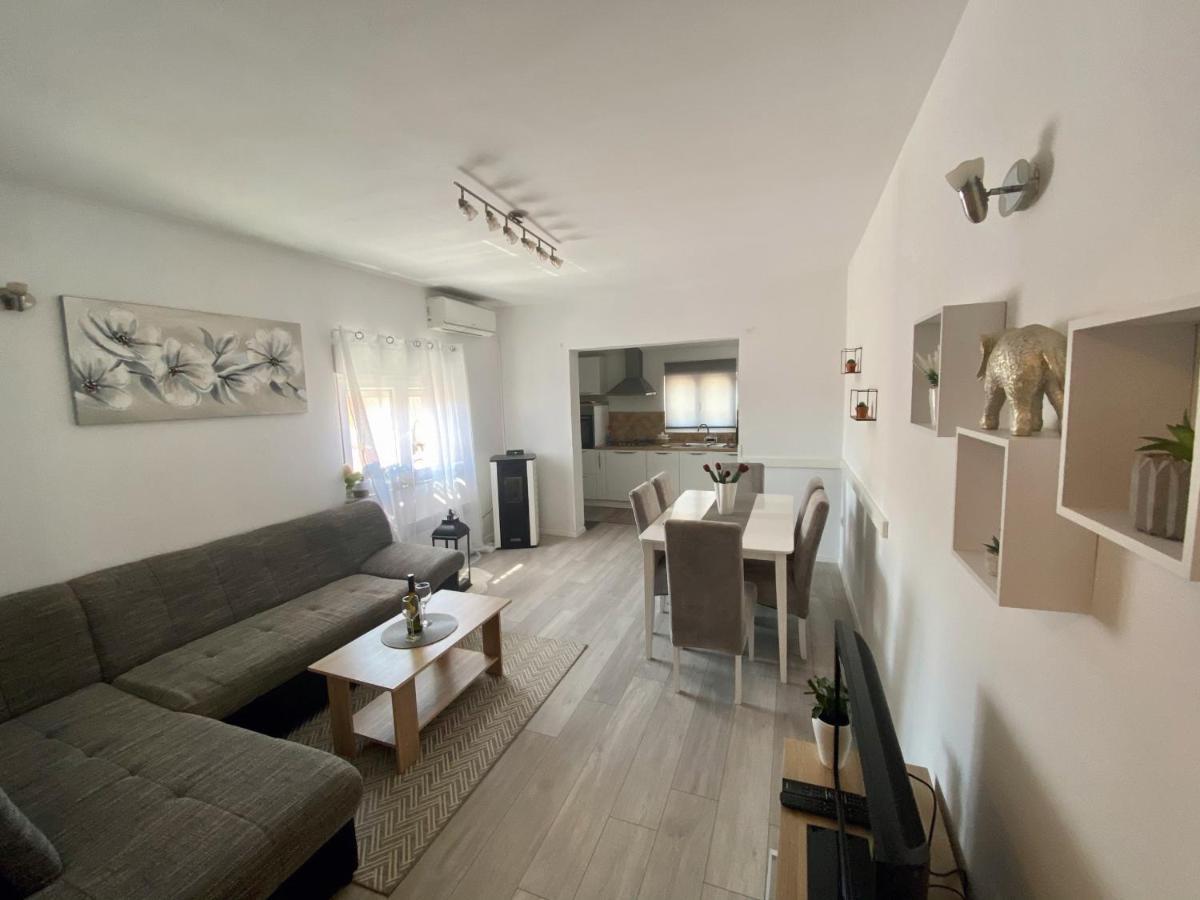 דירות זאדאר Apartman Ivica מראה חיצוני תמונה